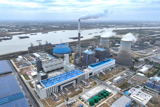 图为广东肇庆电厂全景